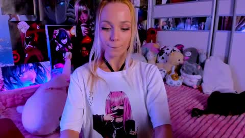 Snapshot of cuttie_ponyy chatting on 02.16.25 Nora online show from 02.16.25