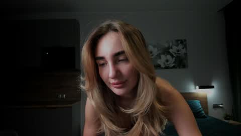Snapshot of cuttiechloe chatting on 12.24.24 CuttieChloe online show from 12.24.24