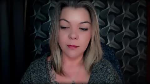 Snapshot of cyberdomme chatting on 12.03.25 Full time mean bitch. online show from 12.03.25