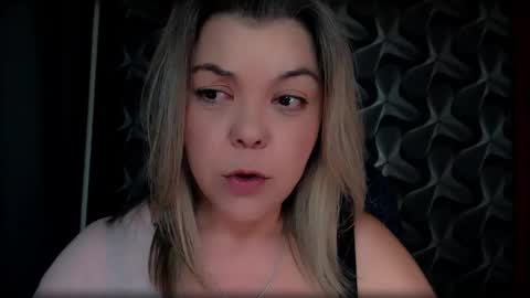 Snapshot of cyberdomme chatting on 12.19.25 Full time mean bitch. online show from 12.19.25