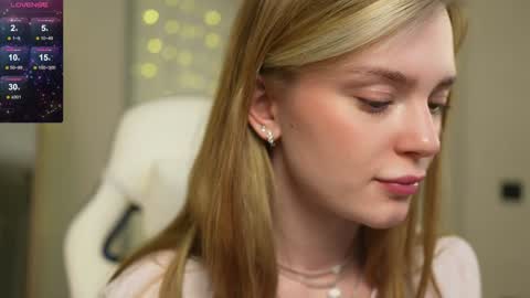 Snapshot of cyberheart_ chatting on 01.22.25 EMILY online show from 01.22.25