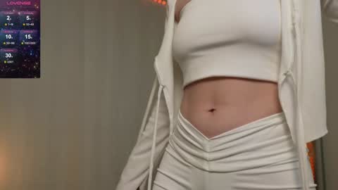 Snapshot of cyberheart_ chatting on 01.24.25 EMILY online show from 01.24.25