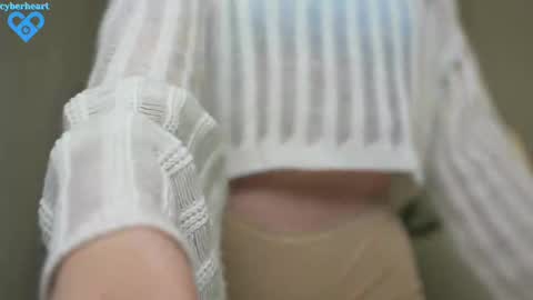 Snapshot of cyberheart_ chatting on 02.09.25 EMILY online show from 02.09.25