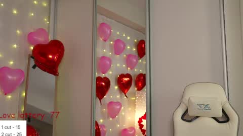 Snapshot of cyberheart_ chatting on 02.14.25 EMILY online show from 02.14.25