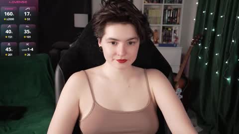 Helen Blossom online show from 02.25.25