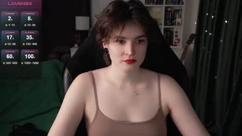 Helen Blossom online show from 11.25.25