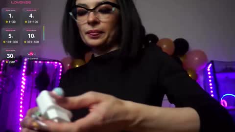 Lily Goddess online show from 10.25.25