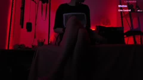Snapshot of cyberxgoddess_ chatting on 05.07.26 Lily Goddess online show from 05.07.26