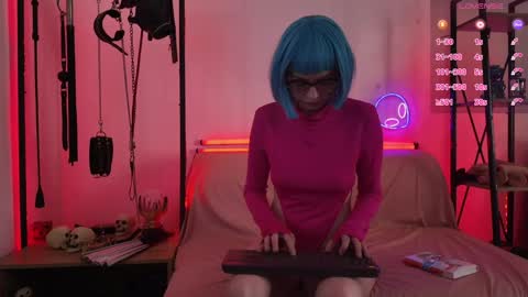Snapshot of cyberxgoddess_ chatting on 05.11.26 Lily Goddess online show from 05.11.26