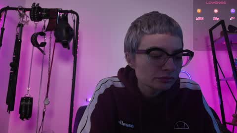 Snapshot of cyberxgoddess_ chatting on 05.19.26 Lily Goddess online show from 05.19.26