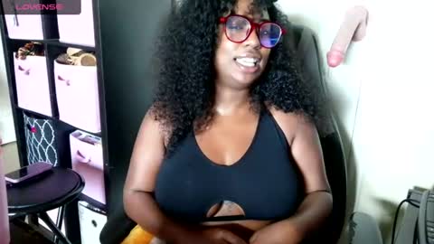 Snapshot of cyndylouwho chatting on 06.16.26 Cyndy Lou Who online show from 06.16.26