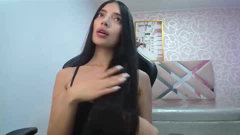 CINTIA ARAUJO online show from 09.25.25
