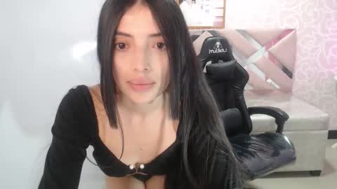 CINTIA ARAUJO online show from 10.02.25