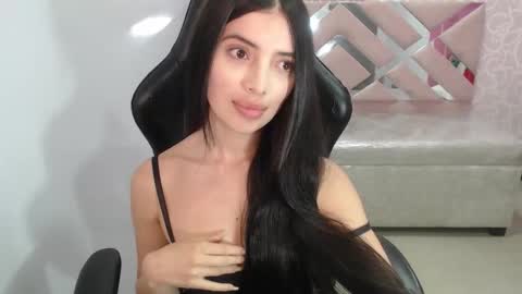 CINTIA ARAUJO online show from 10.14.25