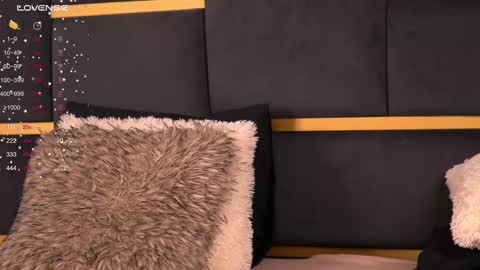 Ivy online show from 02.21.25