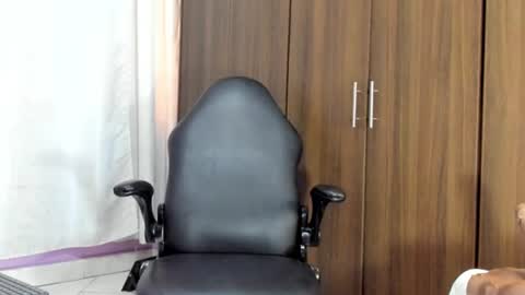 Snapshot of cyntia_wood chatting on 02.06.25 cyntia online show from 02.06.25