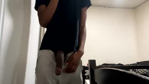 Snapshot of d1domoo chatting on 12.19.24 d1domoo online show from 12.19.24