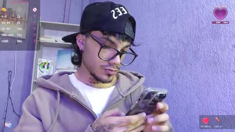 Snapshot of d4ni_king chatting on 11.18.25 d4ni_king online show from 11.18.25