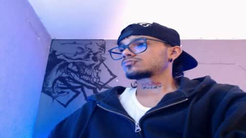 Snapshot of d4ni_king chatting on 11.21.25 d4ni_king online show from 11.21.25