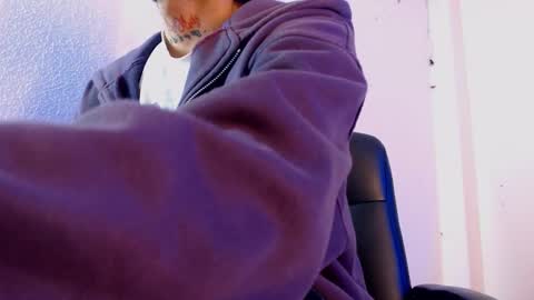 Snapshot of d4ni_king chatting on 12.19.25 d4ni_king online show from 12.19.25