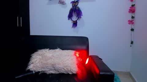 Snapshot of daahanna_ chatting on 12.24.24 Ailyn  online show from 12.24.24