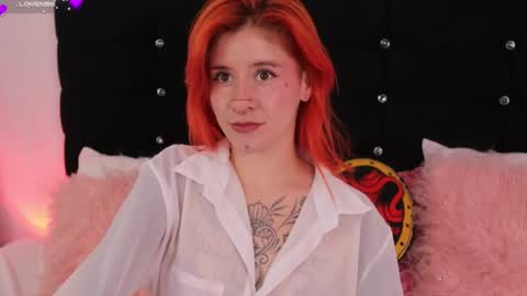 Snapshot of daarlene chatting on 05.12.26 Darlene online show from 05.12.26