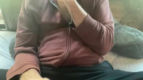 Snapshot of daddnextdoor chatting on 09.19.25 daddnextdoor online show from 09.19.25