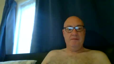 daddyhere4uall6 online show from 10.17.25