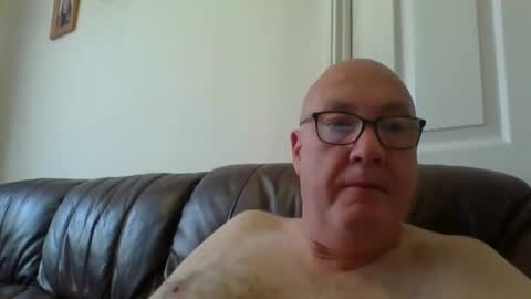 daddyhere4uall6 online show from 10.18.25