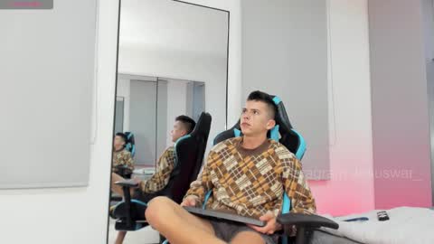 Snapshot of daddyrich4u chatting on 11.16.25 daddyrich4u online show from 11.16.25