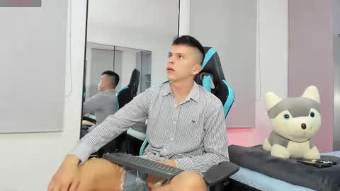 Snapshot of daddyrich4u chatting on 04.24.26 daddyrich4u online show from 04.24.26
