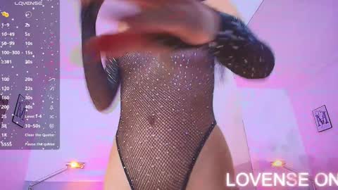 Snapshot of daddys_little_princesss chatting on 12.29.24 Antonella online show from 12.29.24