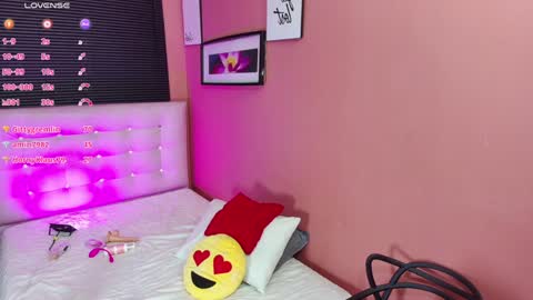 Snapshot of daddys_little_princesss chatting on 01.22.25 Antonella online show from 01.22.25