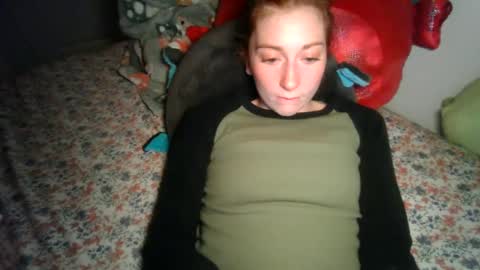 Snapshot of daddysdollhouse chatting on 12.19.24 Saoirse online show from 12.19.24