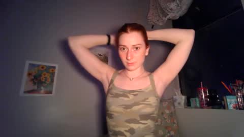 Snapshot of daddysdollhouse chatting on 03.10.25 Saoirse online show from 03.10.25