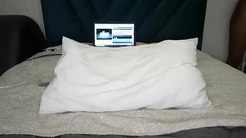 Snapshot of daddyslittleebony chatting on 10.27.25 daddyslittleebony online show from 10.27.25