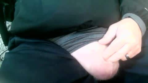 Snapshot of daddysmalls_55 chatting on 12.02.24 daddysmalls online show from 12.02.24