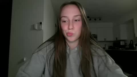 Snapshot of daddysssgoodgirl chatting on 10.13.25 daddys good girl online show from 10.13.25