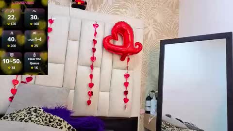 daffnelewis online show from 02.25.26