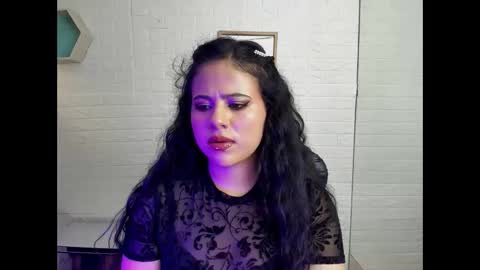 Snapshot of dafne_cleo chatting on 09.19.25 Dafne online show from 09.19.25