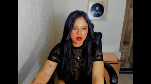 Snapshot of dafne_cleo chatting on 09.26.25 Dafne online show from 09.26.25