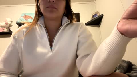 Snapshot of dafnecloutier chatting on 01.13.25 Dafne 27 Cory-24 online show from 01.13.25