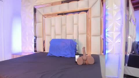 Snapshot of dafnee_adams chatting on 11.23.25 Dafnee online show from 11.23.25