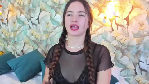 Dafne  online show from 02.22.25