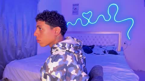 Snapshot of dafnezahiraa_ chatting on 10.05.25 dafnezahiraa online show from 10.05.25