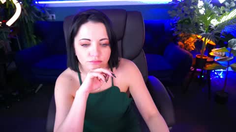 Snapshot of dafni_mon chatting on 01.14.25 Dafni Mon online show from 01.14.25