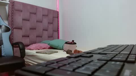 DAFNNE online show from 01.28.25