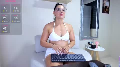 Snapshot of dahian_carter chatting on 07.21.26 Dahian online show from 07.21.26