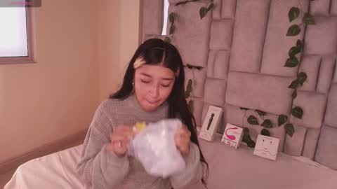 Dahiana  online show from 11.25.25