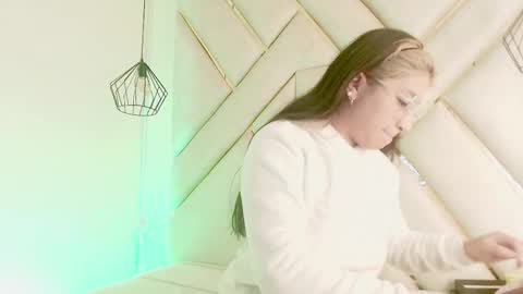 Dahiana  online show from 01.14.26